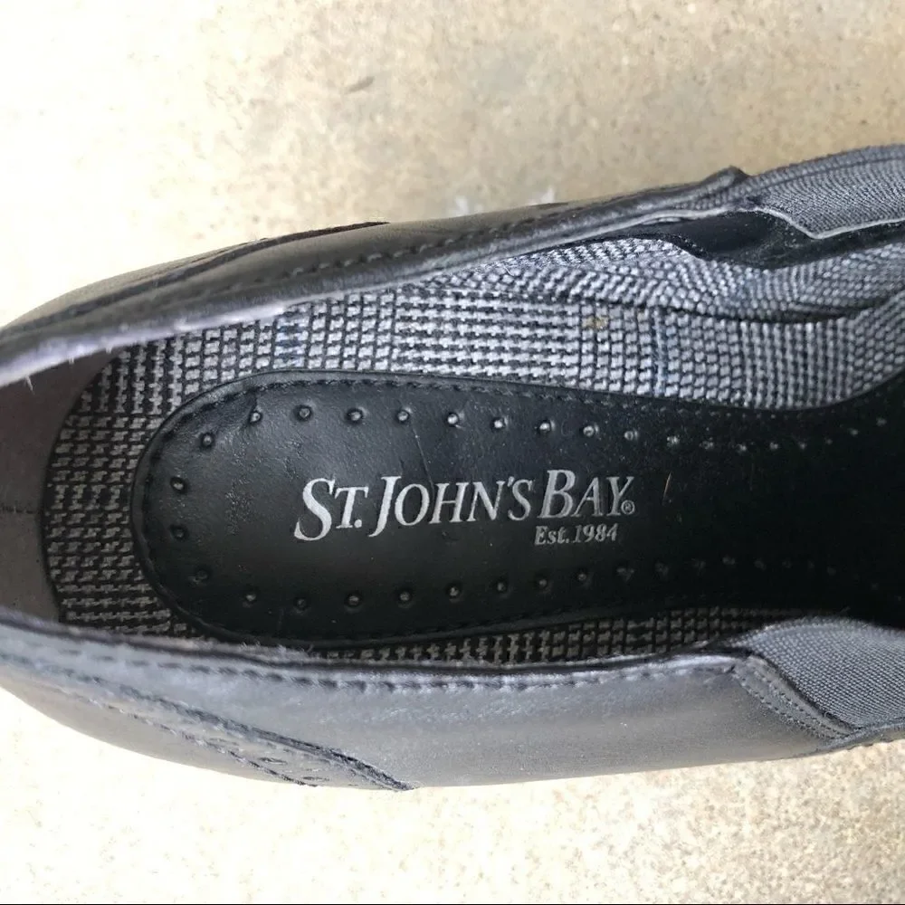 St Johns Bay booties. Black Sz 7 New without box